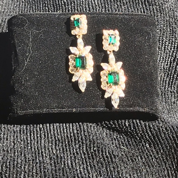 Faux emerald CZ drop earrings - Picture 3 of 4